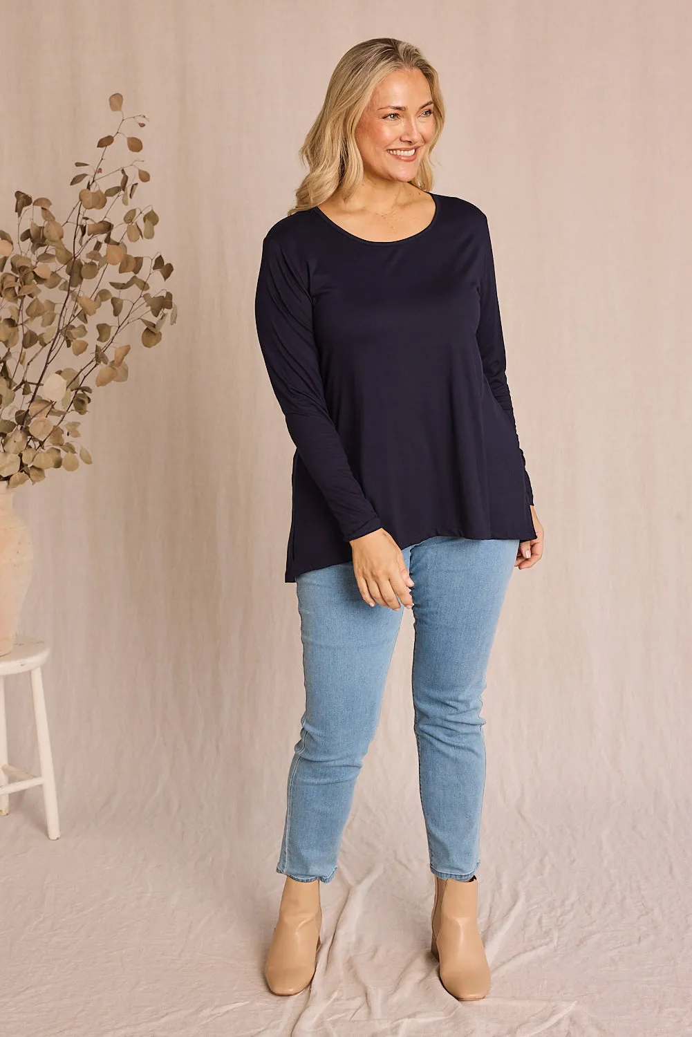 Long Sleeve Swing Tee in Navy